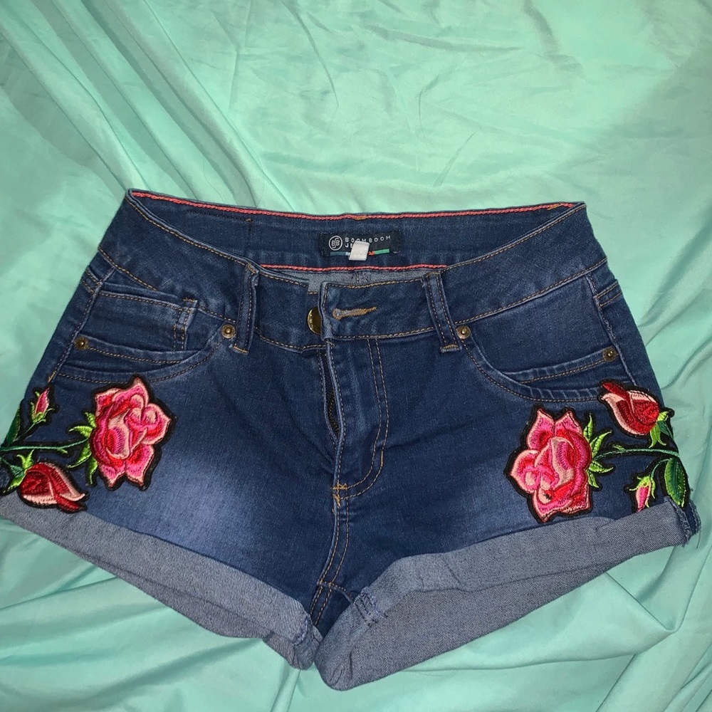 flower 🌺 shorts.